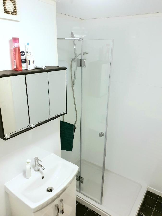 Elephant & Castle - Zone 2 - Private Rooms - Shared Bathroom ลอนดอน ภายนอก รูปภาพ