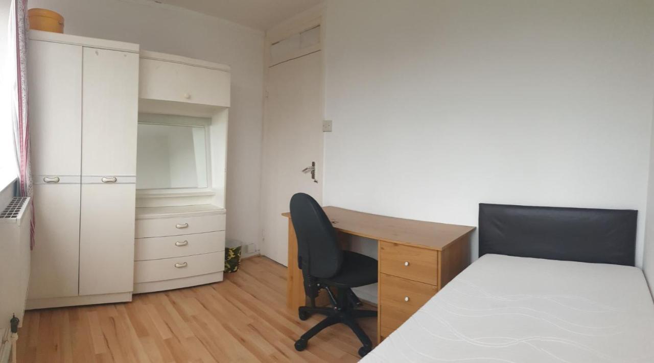 Elephant & Castle - Zone 2 - Private Rooms - Shared Bathroom ลอนดอน ภายนอก รูปภาพ