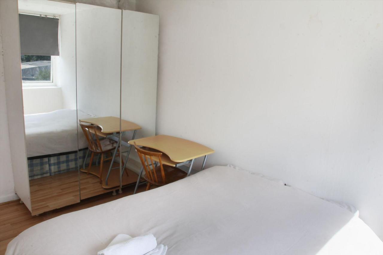 Elephant & Castle - Zone 2 - Private Rooms - Shared Bathroom ลอนดอน ภายนอก รูปภาพ