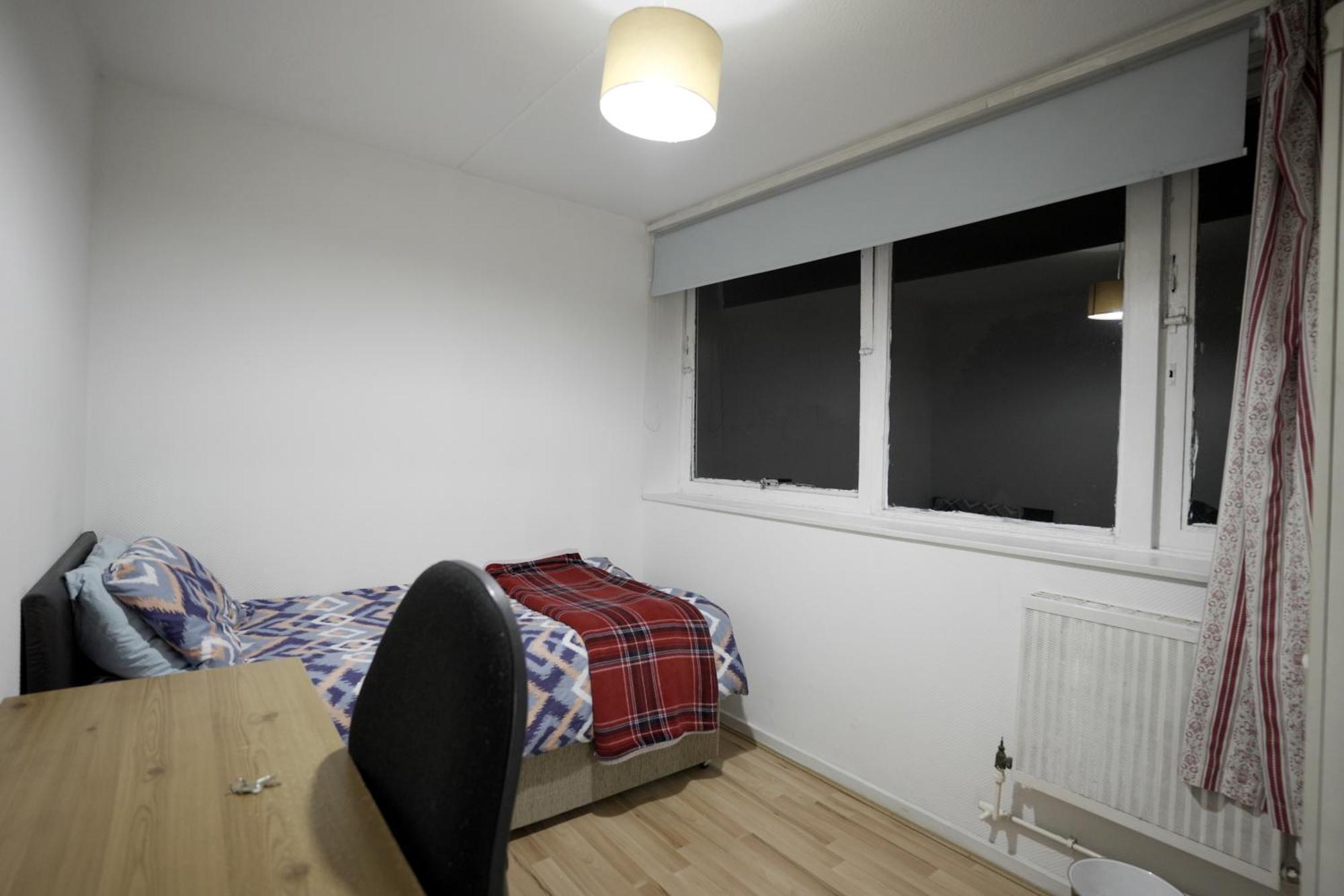 Elephant & Castle - Zone 2 - Private Rooms - Shared Bathroom ลอนดอน ภายนอก รูปภาพ